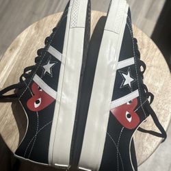 CDG Converse Size 9