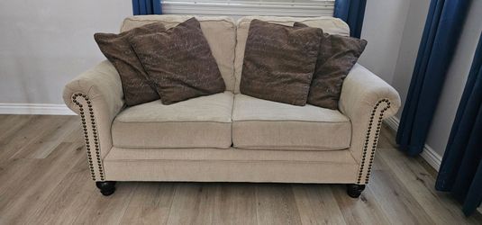 Love seat