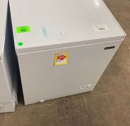Magic chef deep freezer HMCF5W for GH for Sale in Phoenix, AZ OfferUp