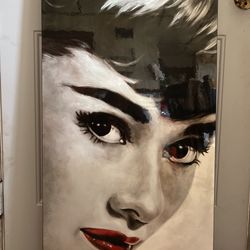 Glamorous Audrey Hepburn by Frank Ritter