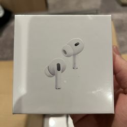 Earbuds 