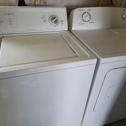 Amazing Working Washer Dryer Set For Sale