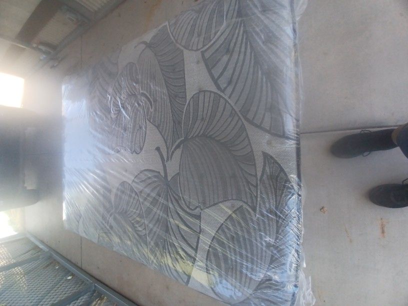 Sealy posturepedic Queen Mattress And Boxspring