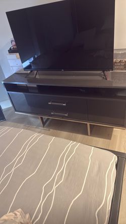 Bedroom console