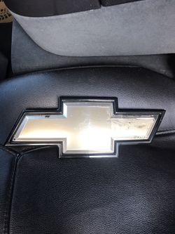 Chevy grill emblem