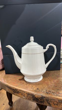 Royal Majestic Fine China