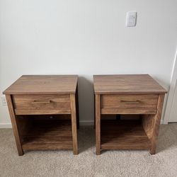 Night stands in perfect condition
