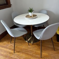 Cb Kitchen Table + 4 Chairs