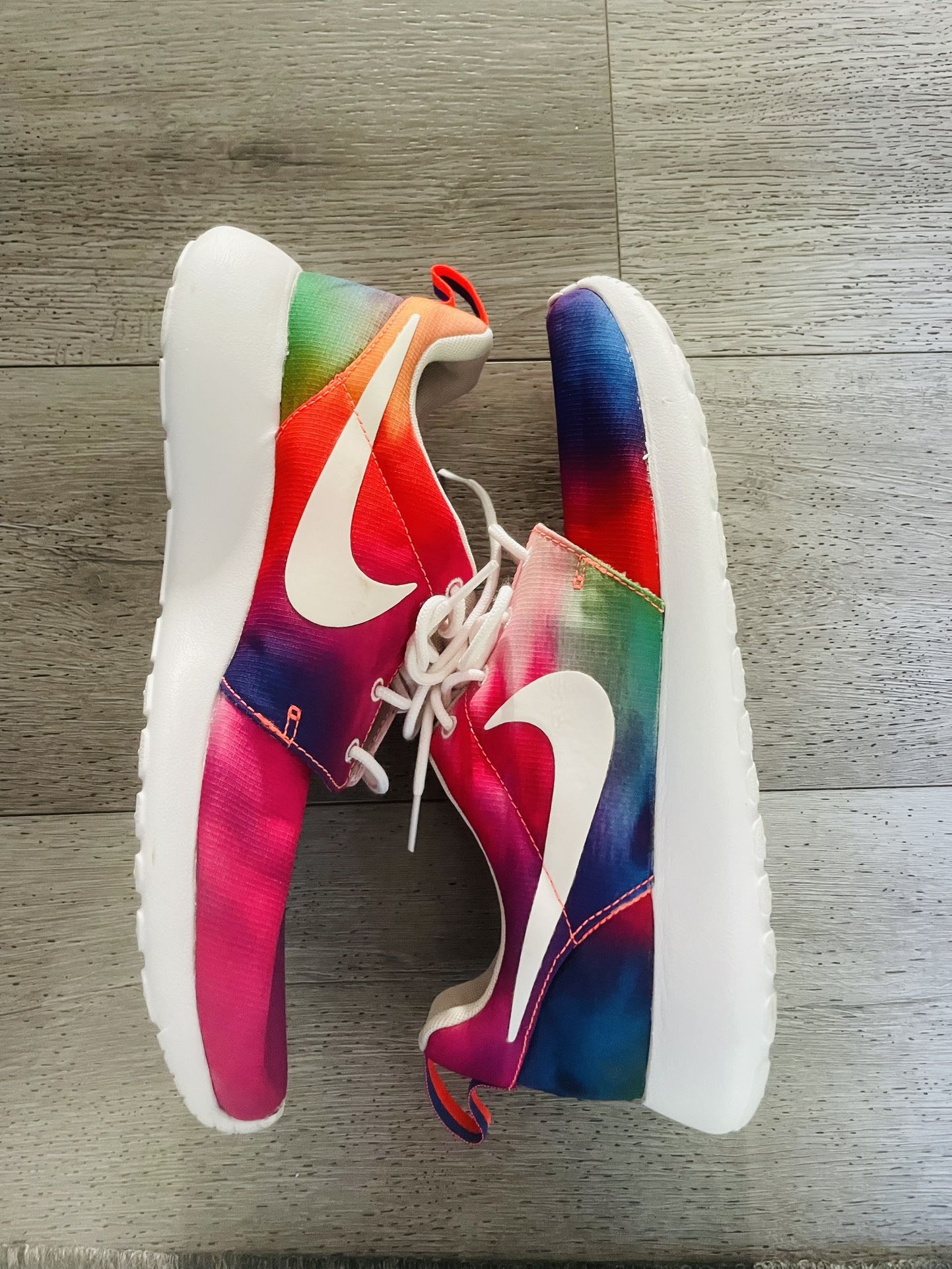Nike Roshe Run Size 9.5