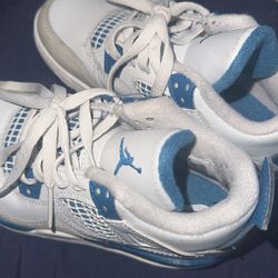 Jordan 4 military blues