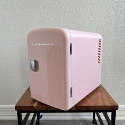 Mini Fridge Frigidaire