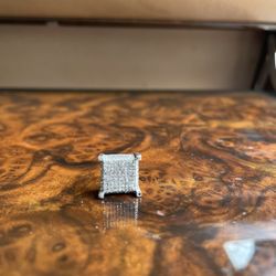 Single Diamond earring