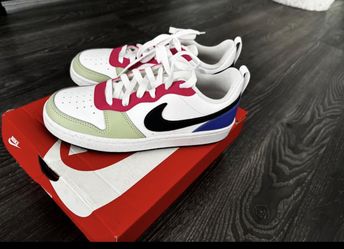 Nike Size 4.5y / Women’s 6-6.5