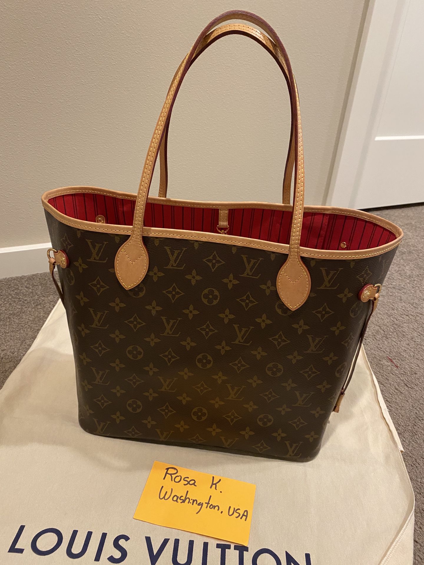 New Louis Vuitton Key pouch Leather for Sale in Bothell, WA - OfferUp
