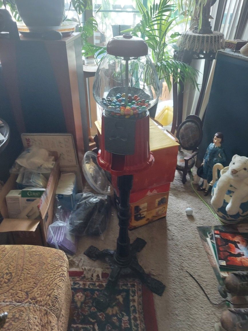 25,cent Candy Machine..