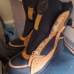 Size 7 M Snow Work Boots 