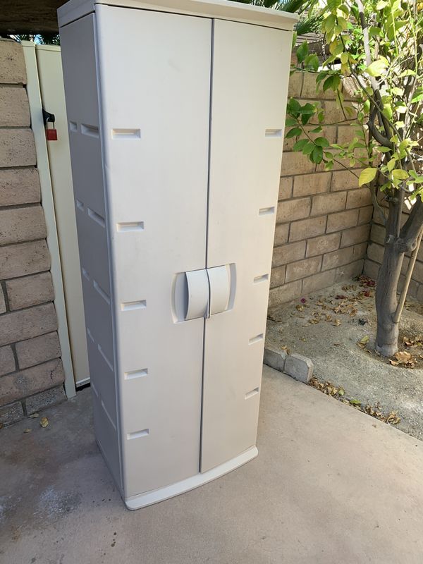 Rubbermaid indoor outdoor storage for Sale in Palm Springs, CA