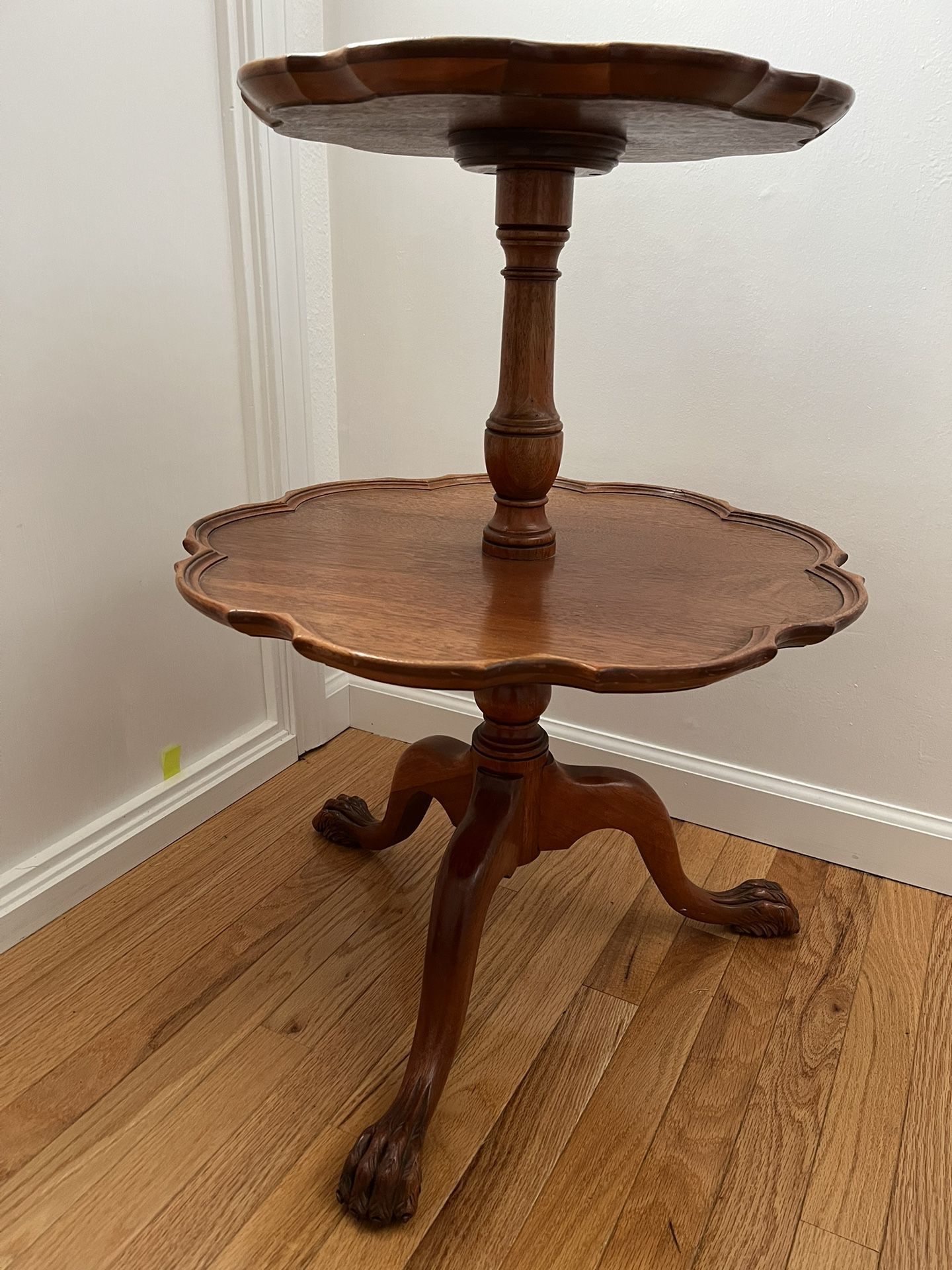 Mahogany 2-Tier Pie Crust Table From Mid-1900s