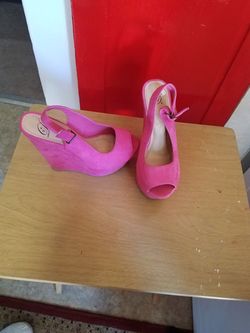 Women's pink heels