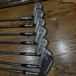 37 Vintage Golf Clubs