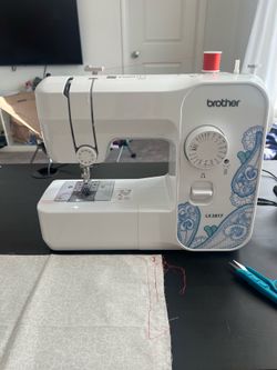 BRAND NEW Brother Sewing Machine RLX3817