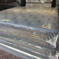 KING SIZE SERTA PERFECT SLEEPER (PLUSH) PILLOW TOP MATTRESS & BOX SPRINGS