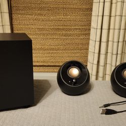 Creative Pebble Plus 2.1 USB-Powered Desktop Speakers