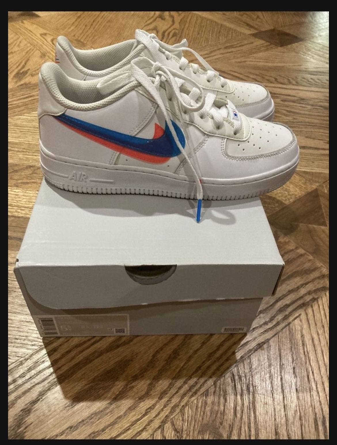 Nike AIR FORCE LV8 KSA (GS) Size Youth Like New $60