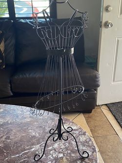 Jewelry Doll Stand