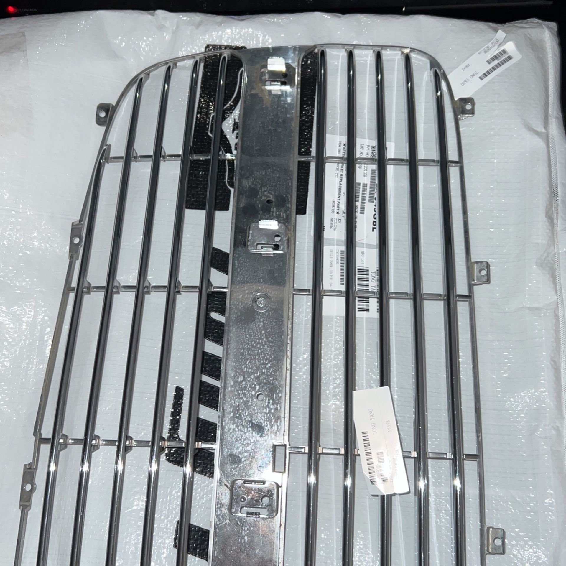 2002 Dodge Ram Grill Insert