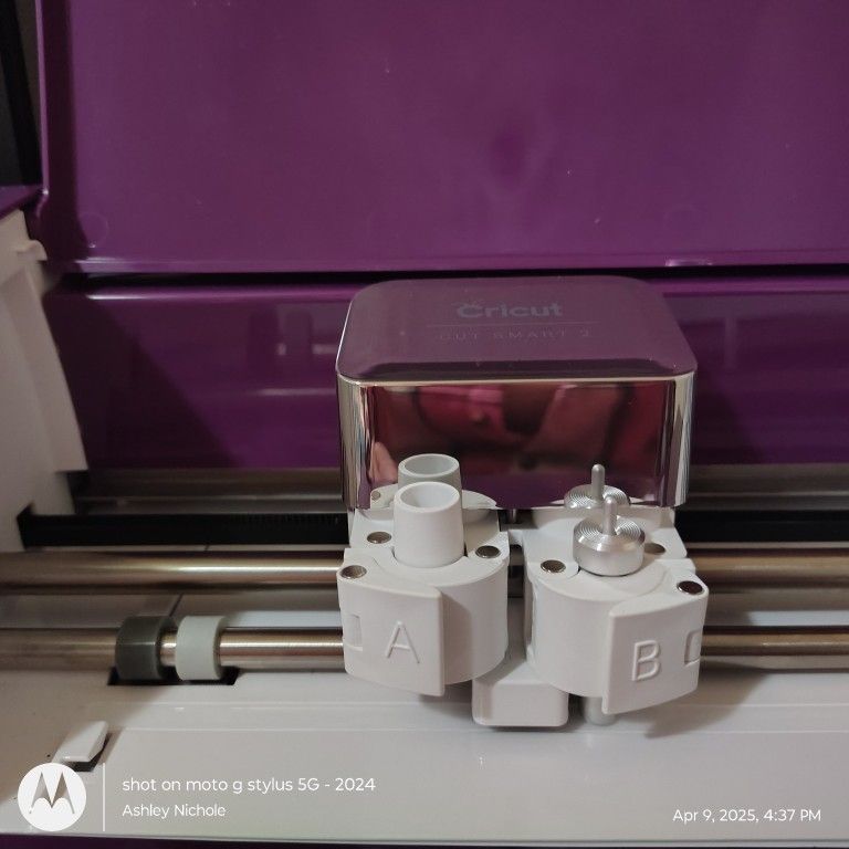 Cricut Air 2, Bright Pad Vinyl And Tools