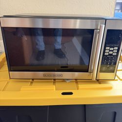 Microwave Oven