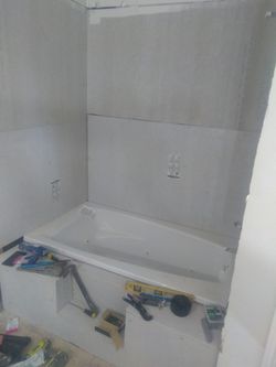 Jacuzzi tub