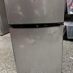 Whirlpool Mini Fridge