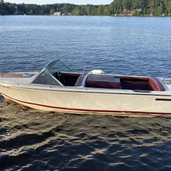 1974 Century Resorter Ski Wake Boat 