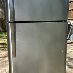 Refrigerator For Sale $280 Used Works Great 