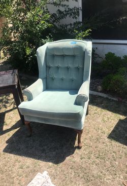 LIGHT GREEN ANTIQUE CHAIR GOOD CONDITION