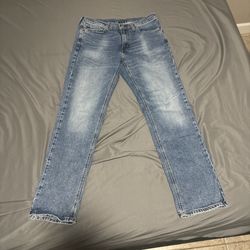 Levi’s Light Blue Faded Denim Jeans W34 L34