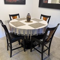 Coaster fine furniture (Dining Table)