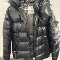 Moncler Maya Short Down Jacket Black Size 1 (US Size Small Mens)