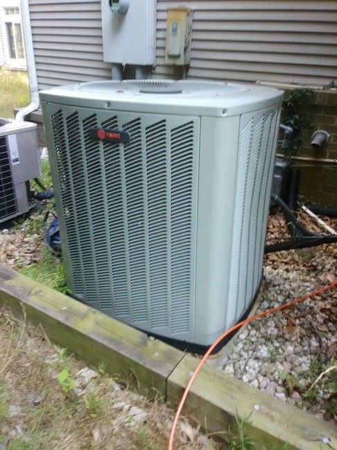 AC unit TRANE, almost brand new used for demo house