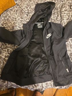 Boys nike jacket size 5/6