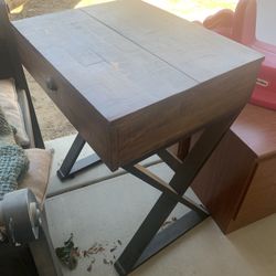 World Market Desk 