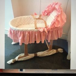 White Quilted Pique With Pink Gingham Hooded Moses Basket