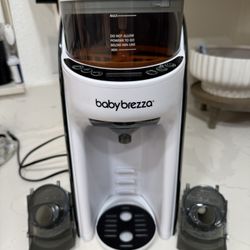 Baby Brezza New and Improved Formula Pro Advanced Formula Dispenser Machine