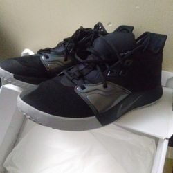 Nike Paul George 3 Iridescent Size 11 Excellent Condition