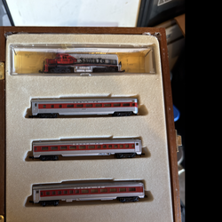 Vintage Model Power Santa Fe Super Liner collector train set in N scale.