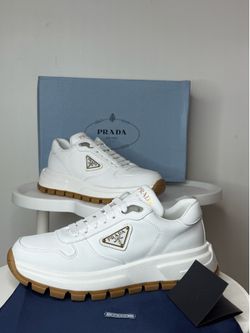 Tenis Prada en venta