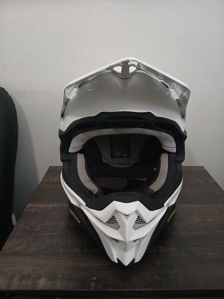 Helmet (Shoei VFX-EVO)