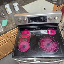 Estufa.
Doble horno.
Samsung. Excelente condición